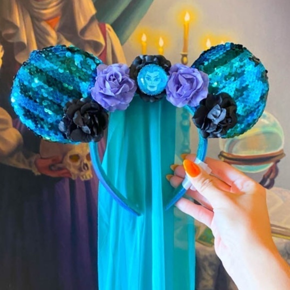 Minnie Mouse the Main Attraction Ear Headband - Picture 5 of 10